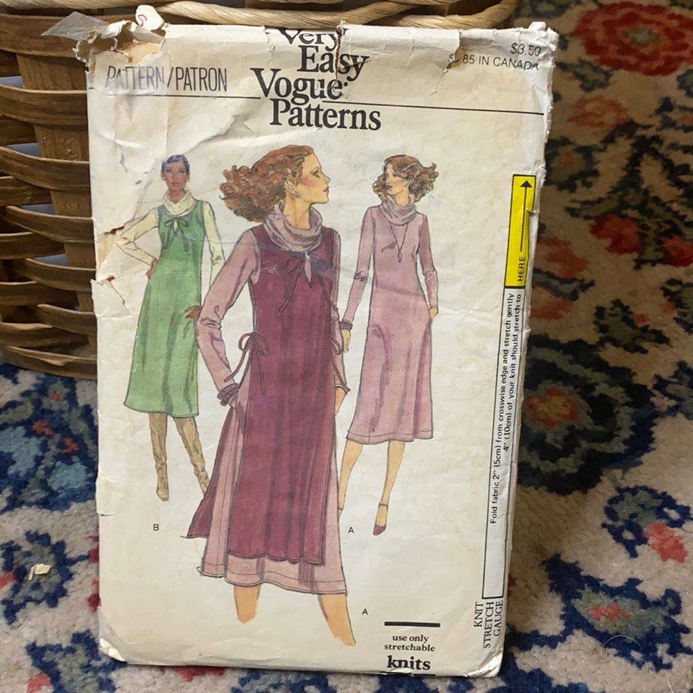 Size 16 Vogue patterns very easy stretchable knits pattern 9932